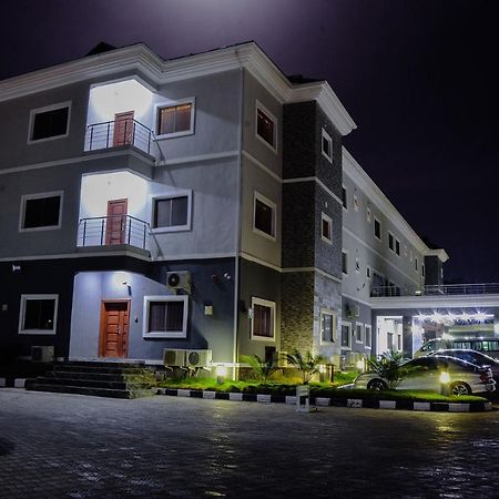Whitefield Hotels Limited Илорин Екстериор снимка